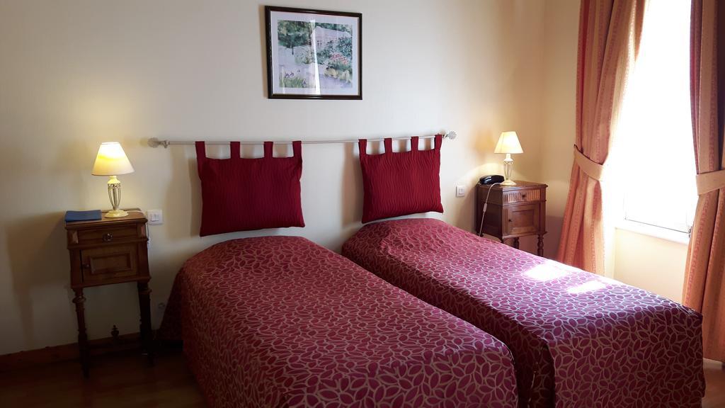 Hotel Du Donjon Aulnay  Esterno foto
