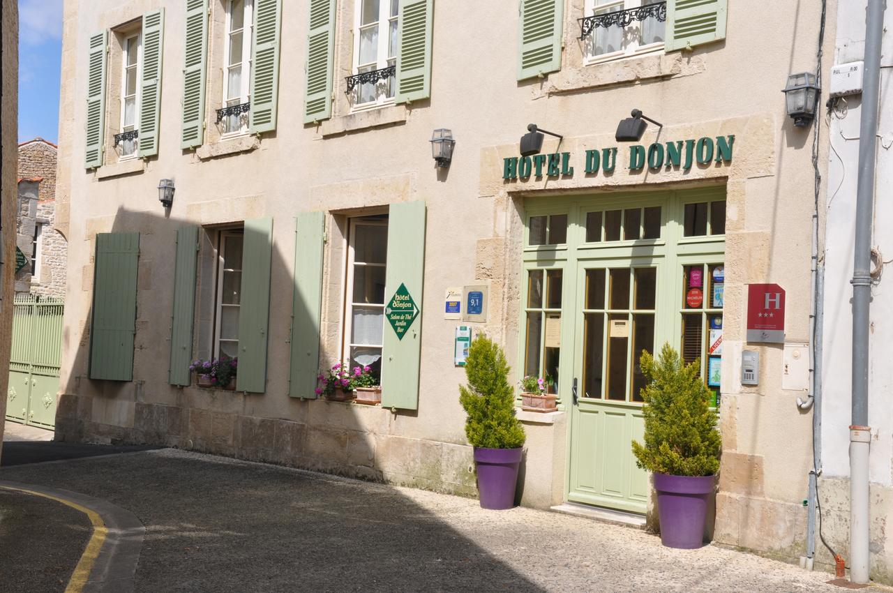 Hotel Du Donjon Aulnay  Esterno foto