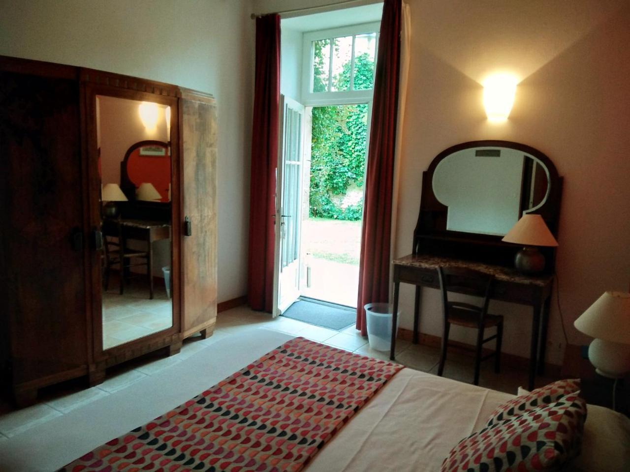 Hotel Du Donjon Aulnay  Esterno foto