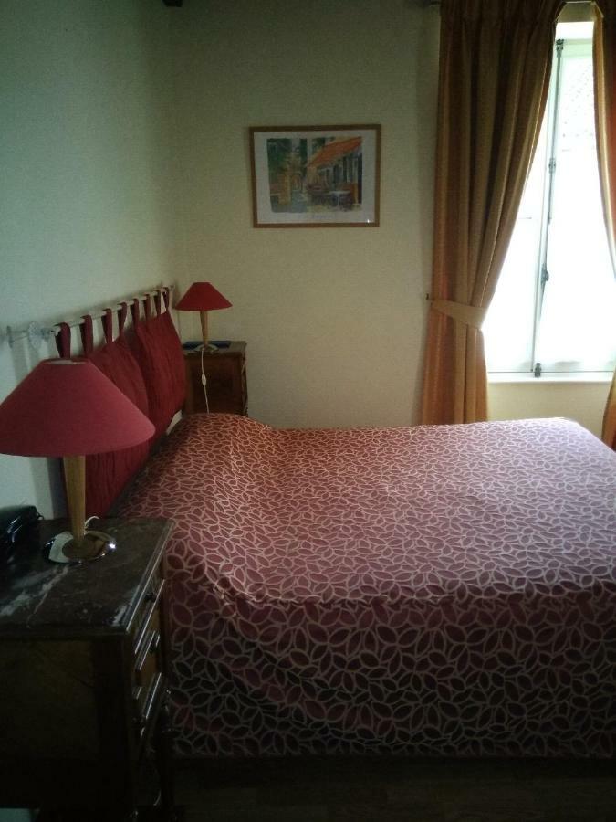 Hotel Du Donjon Aulnay  Esterno foto